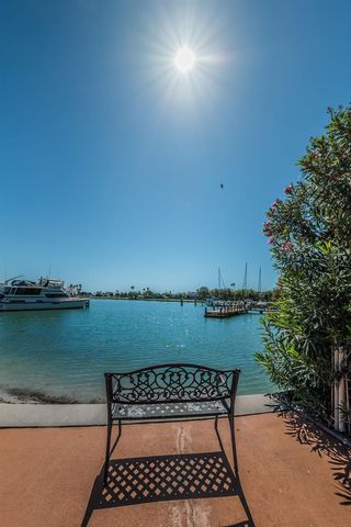 10365 PARADISE BOULEVARD 16, Treasure Island, FL 33706