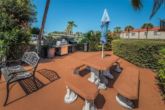 10365 PARADISE BOULEVARD 16, Treasure Island, FL 33706
