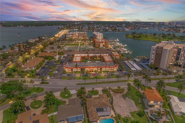 10365 PARADISE BOULEVARD 16, Treasure Island, FL 33706