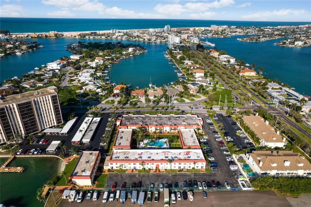 10365 PARADISE BOULEVARD 16, Treasure Island, FL 33706