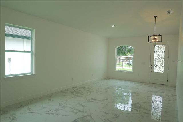8924 N ORLEANS AVENUE, Tampa, FL 33604