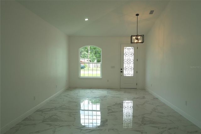 8924 N ORLEANS AVENUE, Tampa, FL 33604