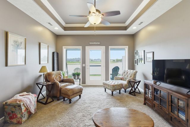 5327 HARDINGS LANDING Road, Council Bluffs, IA 51501