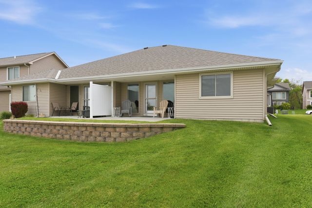 5327 HARDINGS LANDING Road, Council Bluffs, IA 51501