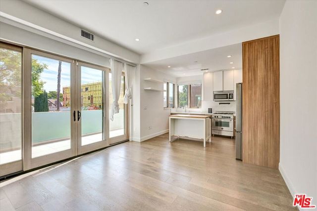 1249 N Formosa Avenue, West Hollywood, CA 90046