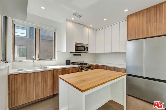 1249 N Formosa Avenue, West Hollywood, CA 90046