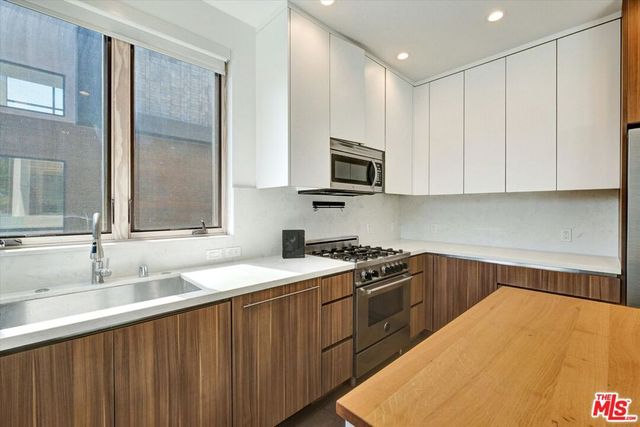 1249 N Formosa Avenue, West Hollywood, CA 90046