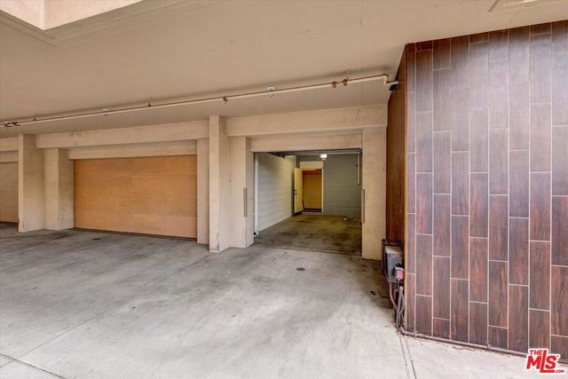 1249 N Formosa Avenue, West Hollywood, CA 90046