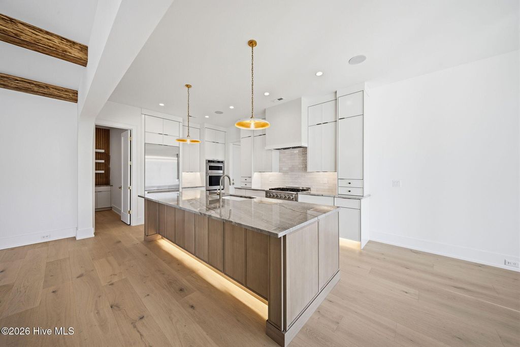 Image 16 of property listing at 108 Dragonfly Lane, Hampstead, NC 28443