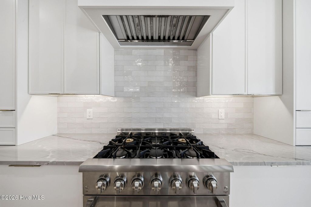 Image 21 of property listing at 108 Dragonfly Lane, Hampstead, NC 28443