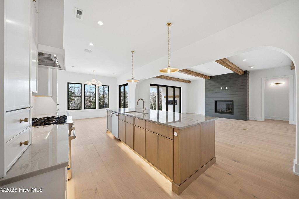 Image 24 of property listing at 108 Dragonfly Lane, Hampstead, NC 28443