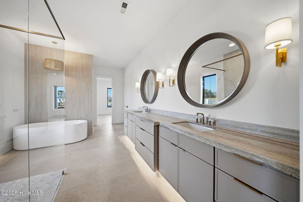 Image 35 of property listing at 108 Dragonfly Lane, Hampstead, NC 28443