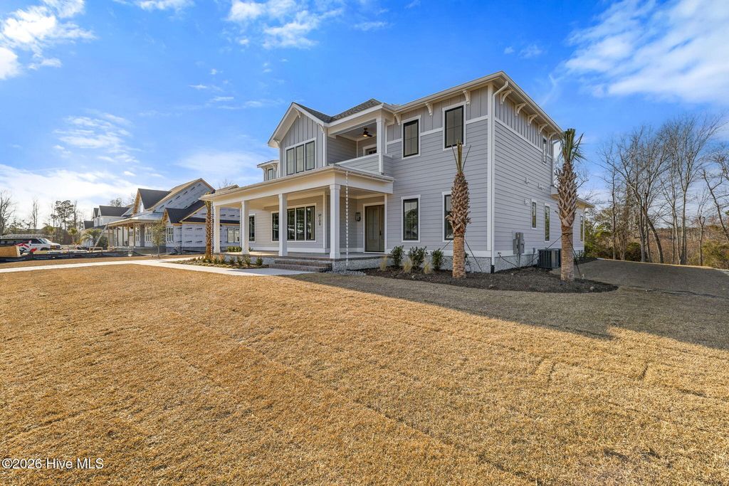 Image 76 of property listing at 108 Dragonfly Lane, Hampstead, NC 28443