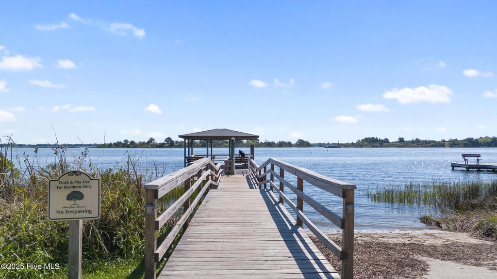 Image 93 of property listing at 108 Dragonfly Lane, Hampstead, NC 28443