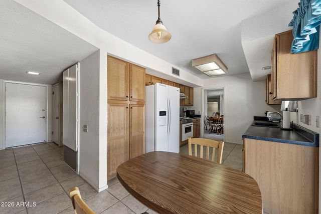 774 LEISURE WORLD --, Mesa, AZ 85206