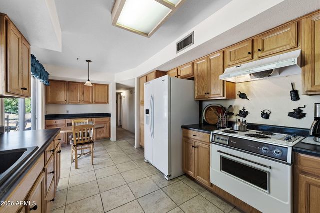 774 LEISURE WORLD --, Mesa, AZ 85206