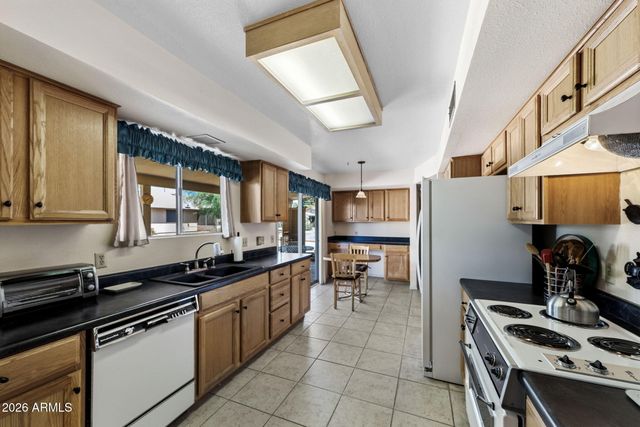 774 LEISURE WORLD --, Mesa, AZ 85206