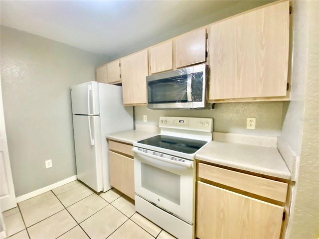 5479 VINELAND ROAD 9211, Orlando, FL 32811