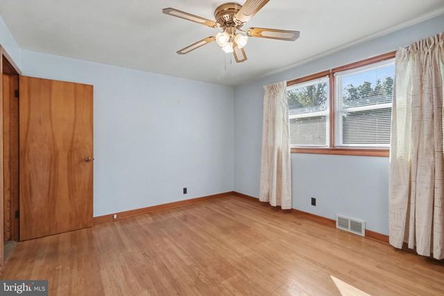 2860 MORNINGSIDE DR, Camp Hill, PA 17011