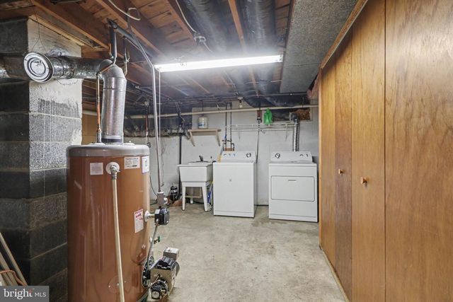 2860 MORNINGSIDE DR, Camp Hill, PA 17011