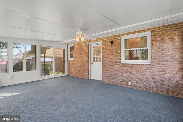 2860 MORNINGSIDE DR, Camp Hill, PA 17011