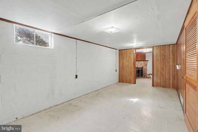 2860 MORNINGSIDE DR, Camp Hill, PA 17011