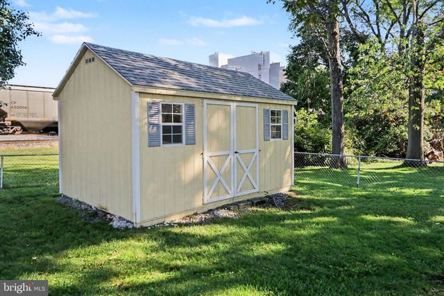 2860 MORNINGSIDE DR, Camp Hill, PA 17011