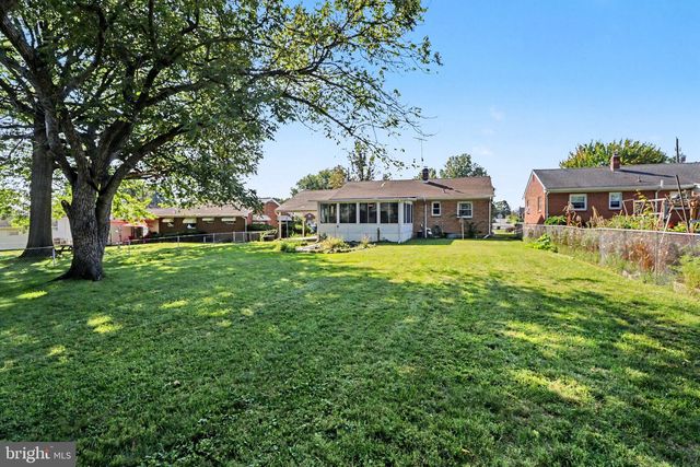 2860 MORNINGSIDE DR, Camp Hill, PA 17011