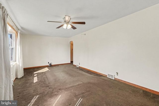2860 MORNINGSIDE DR, Camp Hill, PA 17011