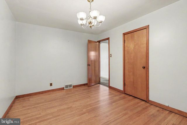 2860 MORNINGSIDE DR, Camp Hill, PA 17011