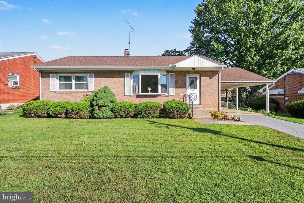 2860 MORNINGSIDE DR, Camp Hill, PA 17011