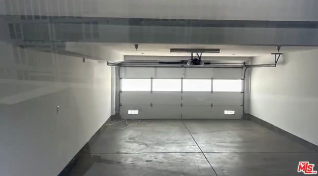 4151 Redwood Avenue 211, Los Angeles, CA 90066