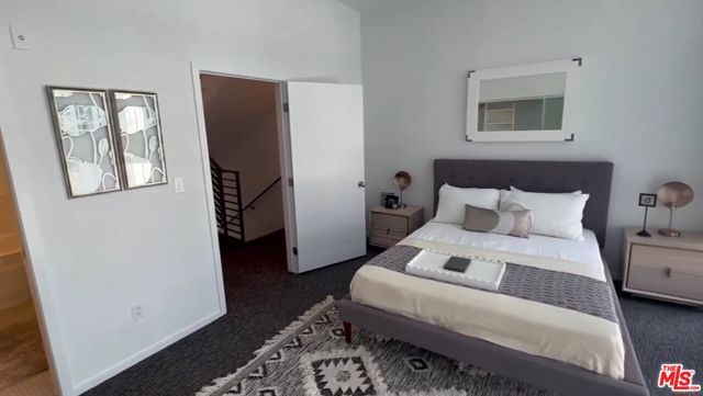 4151 Redwood Avenue 211, Los Angeles, CA 90066