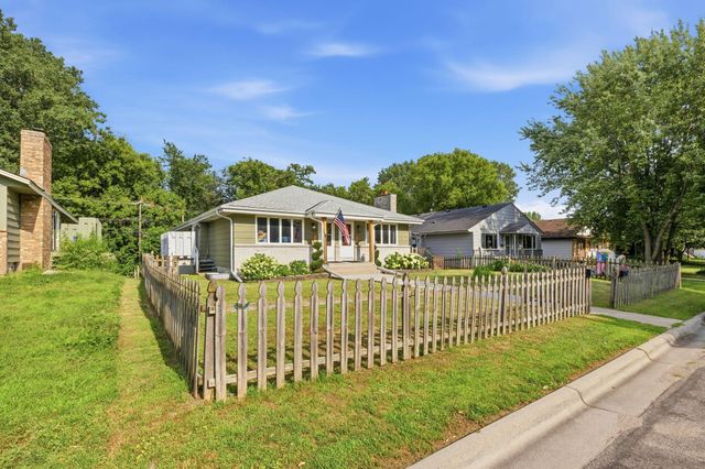 717 6th Avenue S, Hopkins, MN 55343