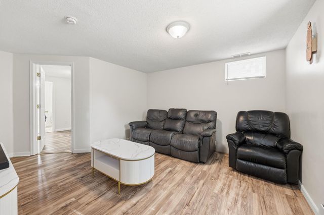 717 6th Avenue S, Hopkins, MN 55343