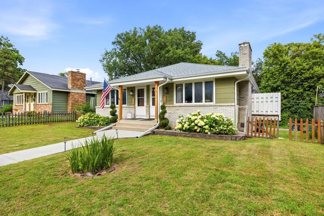 717 6th Avenue S, Hopkins, MN 55343
