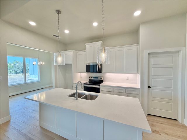 1021 Sabrina Court, Weatherford, TX 76085