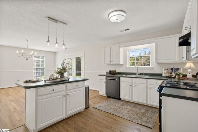 388 Mountain Creek Road, Honea Path, SC 29654