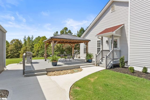 388 Mountain Creek Road, Honea Path, SC 29654