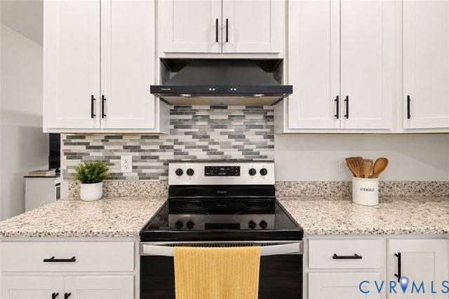 3021 New Kent Hwy, Quinton, VA 23141