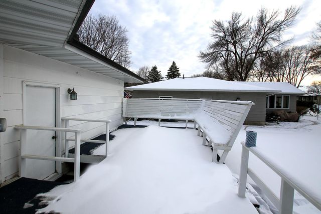 1020 Roberts Road SW, Hutchinson, MN 55350