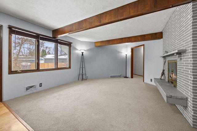 1020 Roberts Road SW, Hutchinson, MN 55350