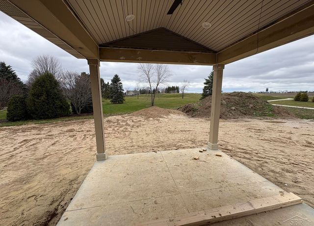 192 Queens Creek Drive, Frankenmuth, MI 48734