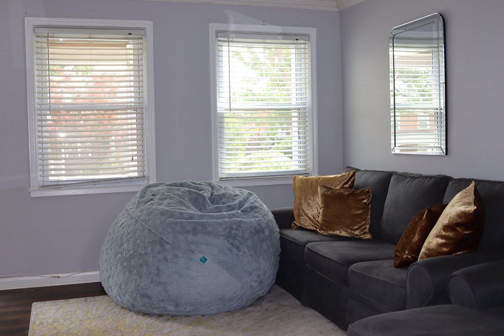 Image 4 of property listing at 1328 CEDARCROFT RD, Baltimore, MD 21239