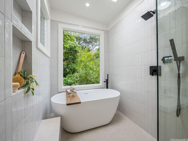 223 Lanipo Drive, Kailua, HI 96734