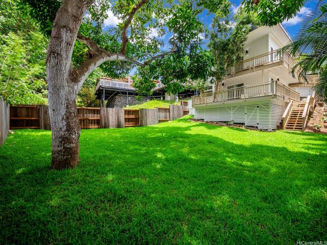 223 Lanipo Drive, Kailua, HI 96734
