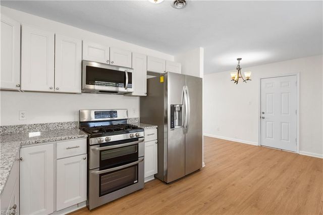 253 Waverly Dr, Virginia Beach, VA 23452