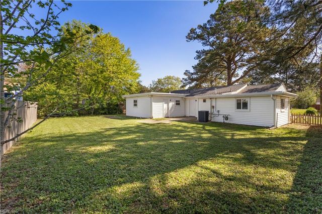 253 Waverly Dr, Virginia Beach, VA 23452