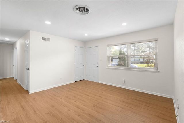 253 Waverly Dr, Virginia Beach, VA 23452