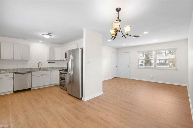 253 Waverly Dr, Virginia Beach, VA 23452